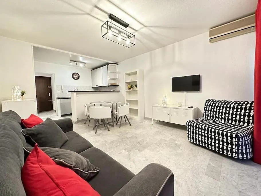 Beau Studio Centre Juan Les Pins A 300M Des Plages Antibes Apartment