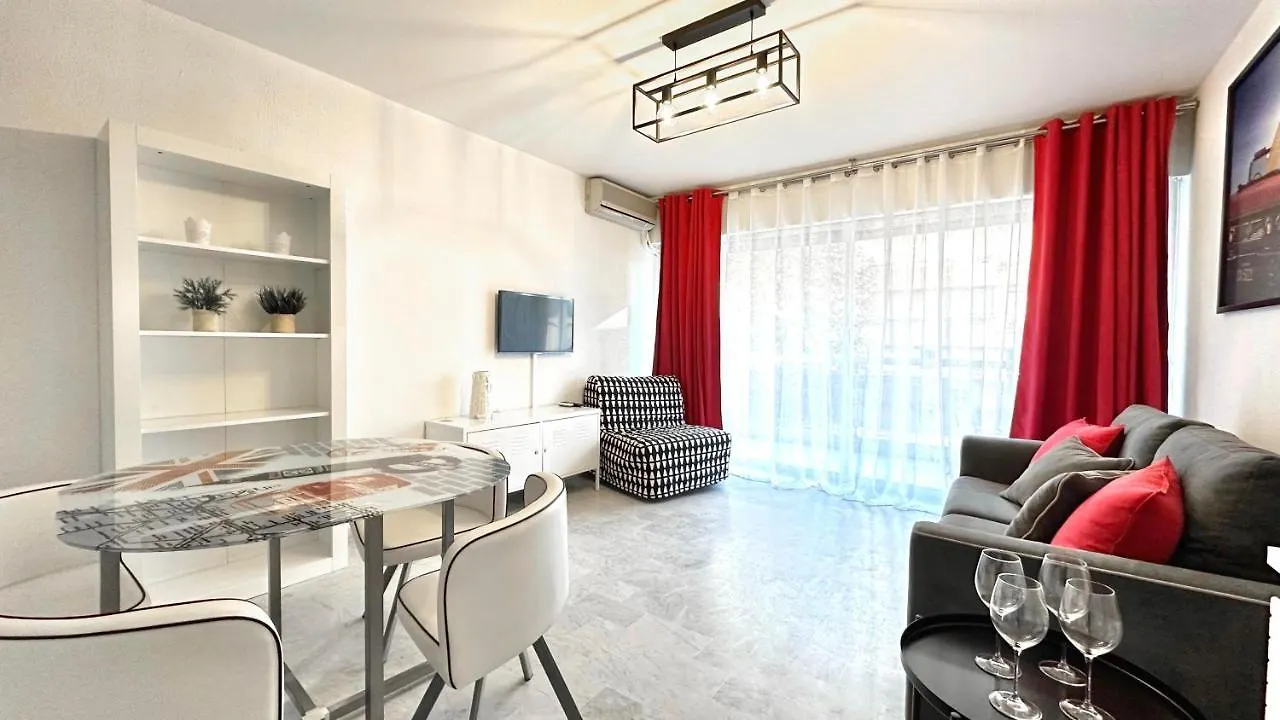 Beau Studio Centre Juan Les Pins A 300M Des Plages Antibes