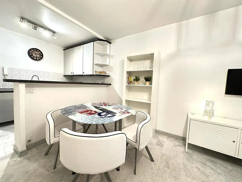Beau Studio Centre Juan Les Pins A 300M Des Plages Antibes 0*,